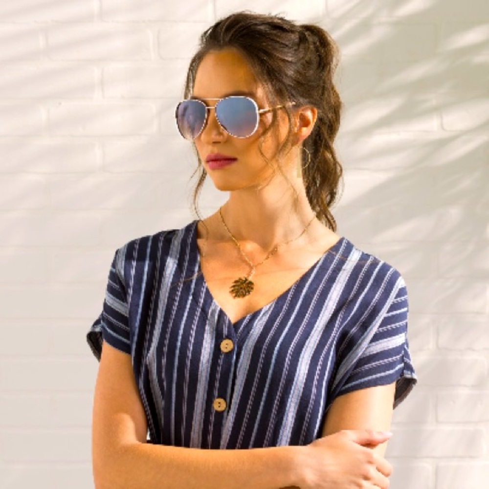 FOSTER GRANT WOMENS GOLD AVIATOR SUNGLASSES